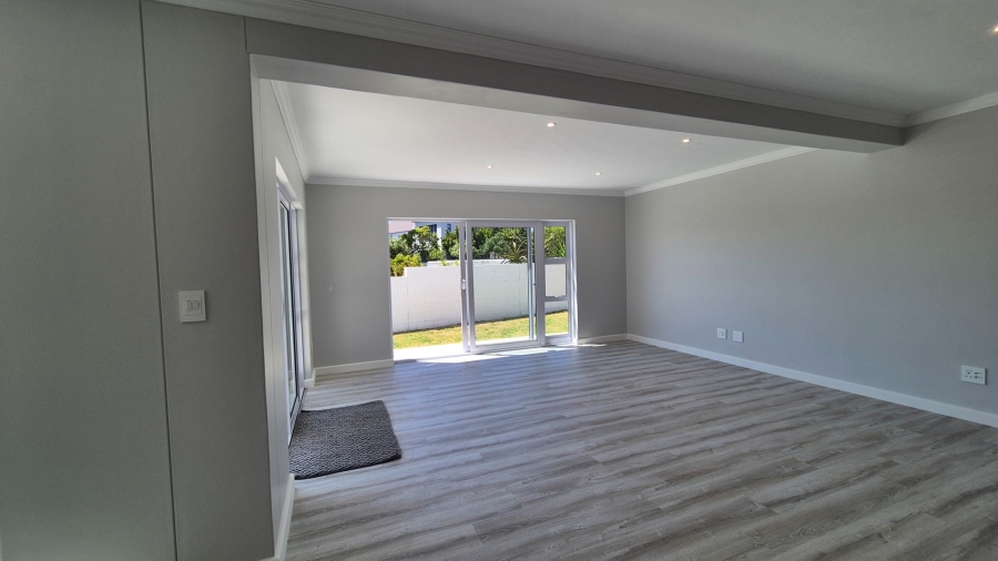 3 Bedroom Property for Sale in Country Club Western Cape